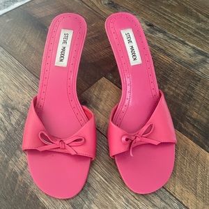 Vintage pink Steve Madden 2 inch heels